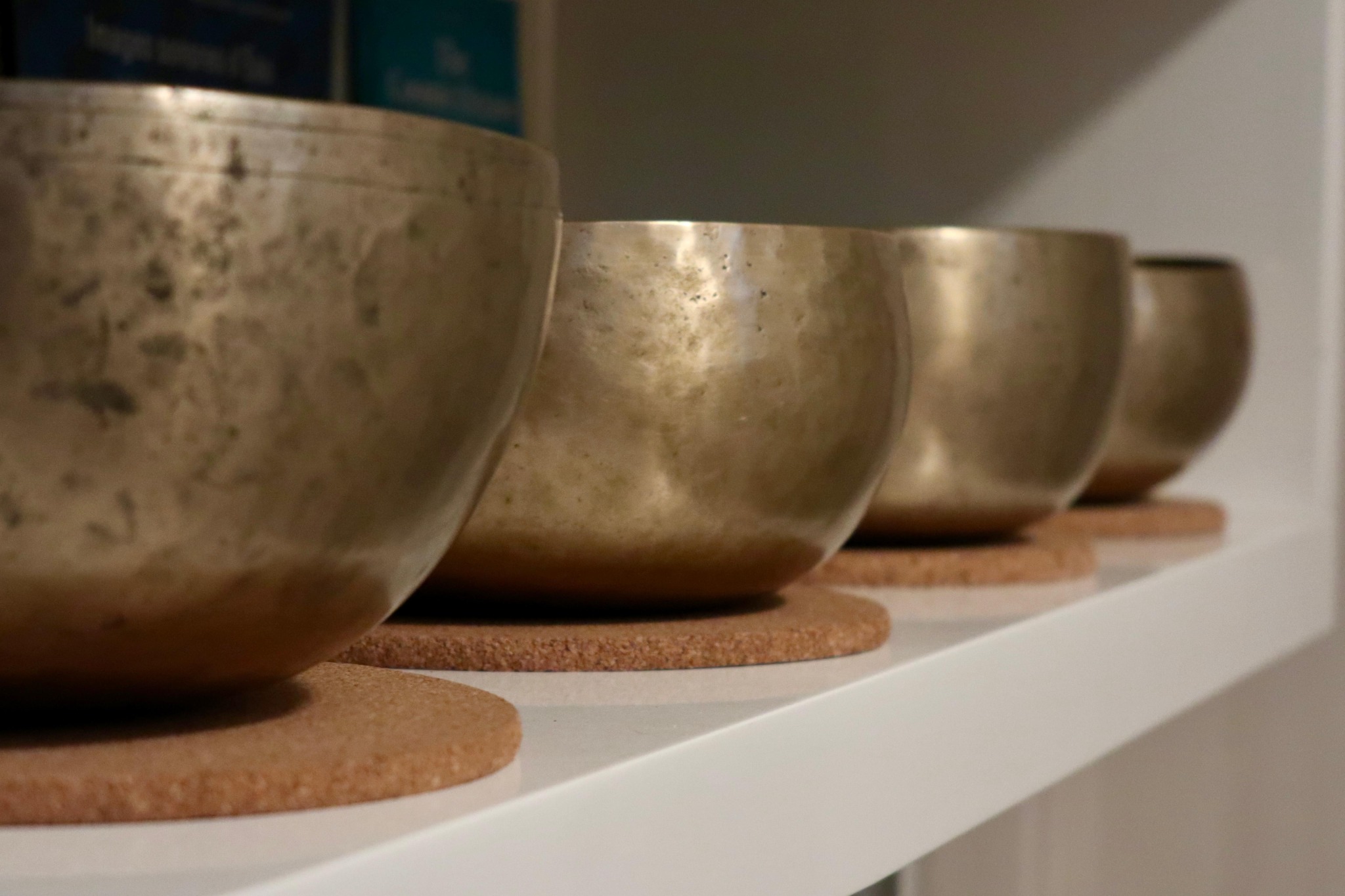 Bols chantants utilisés dans l’espace de sonothérapie d’Althéa Santé